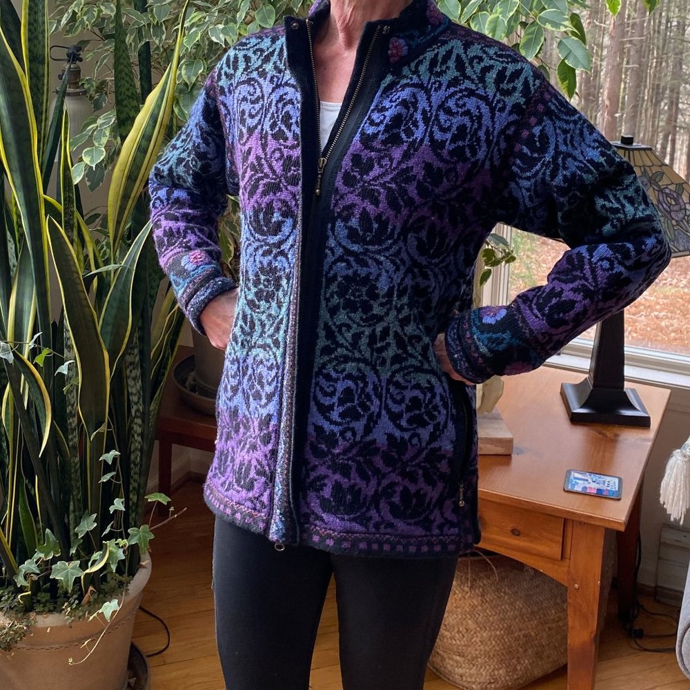 Icelandic Design Women's Wool Blend Sweater Size Small